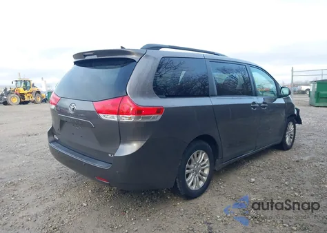 2011 Toyota Sienna Xle V6 из США, поврежденный, VIN 5TDYK3DCXBS111612